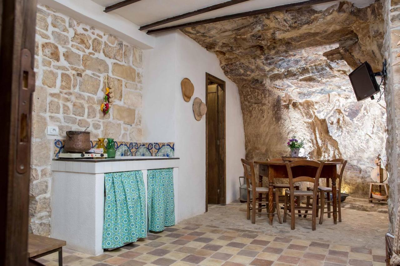 Case-Grotte Degli Avi, Esperienza Abitativa In Grotta Modica Eksteriør bilde